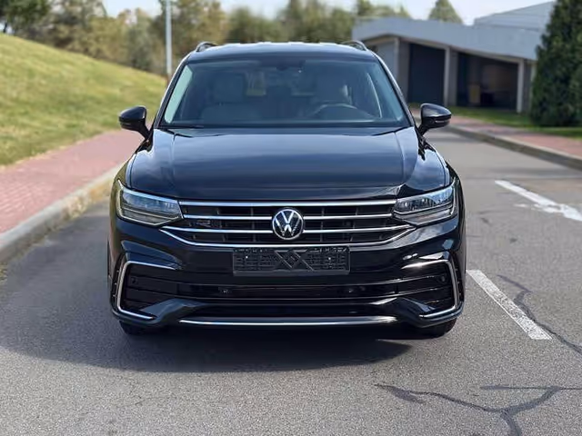 Volkswagen Tiguan - фото 2