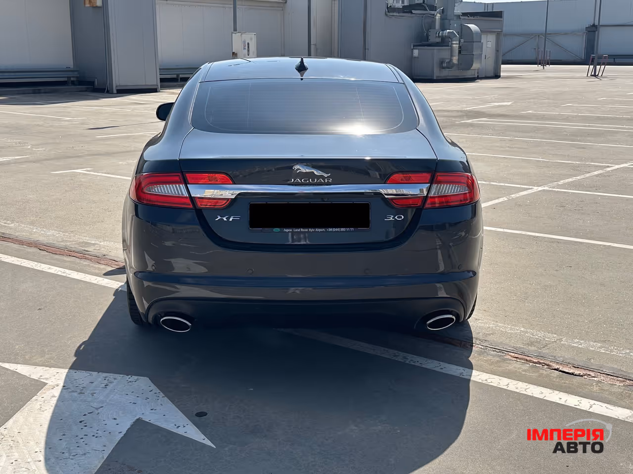 Jaguar XF - фото 8
