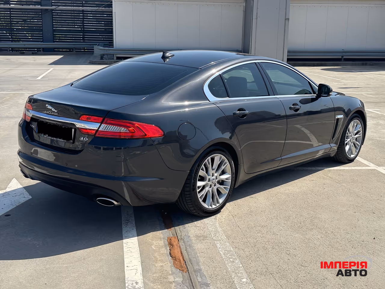 Jaguar XF - фото 9