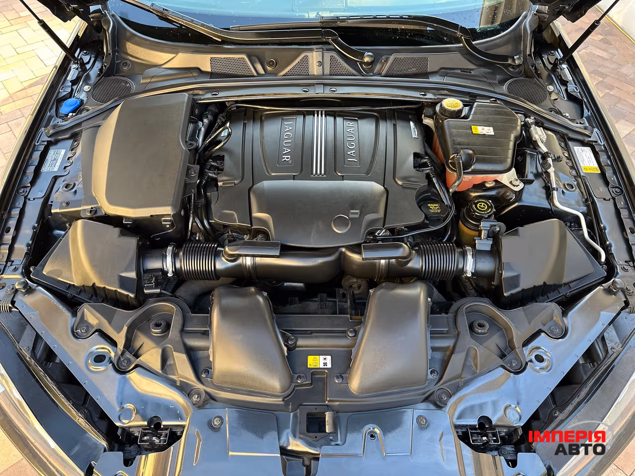 Jaguar XF - фото 16