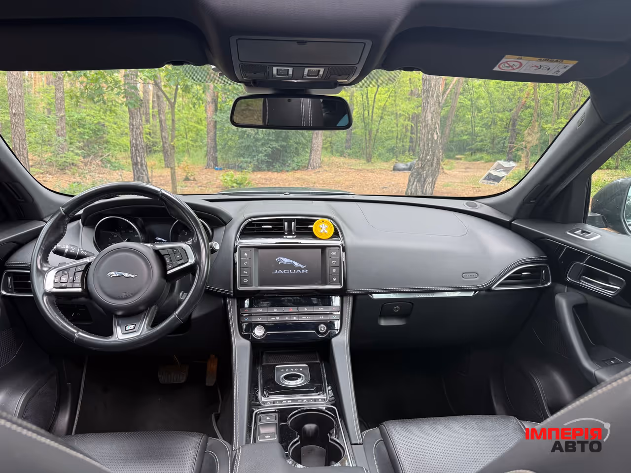 Jaguar F-Pace - фото 12