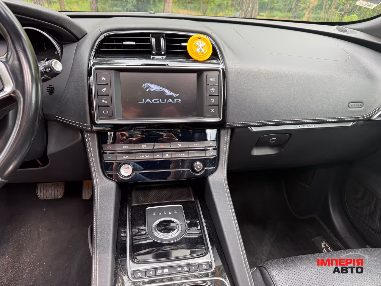 Jaguar F-Pace - фото 22
