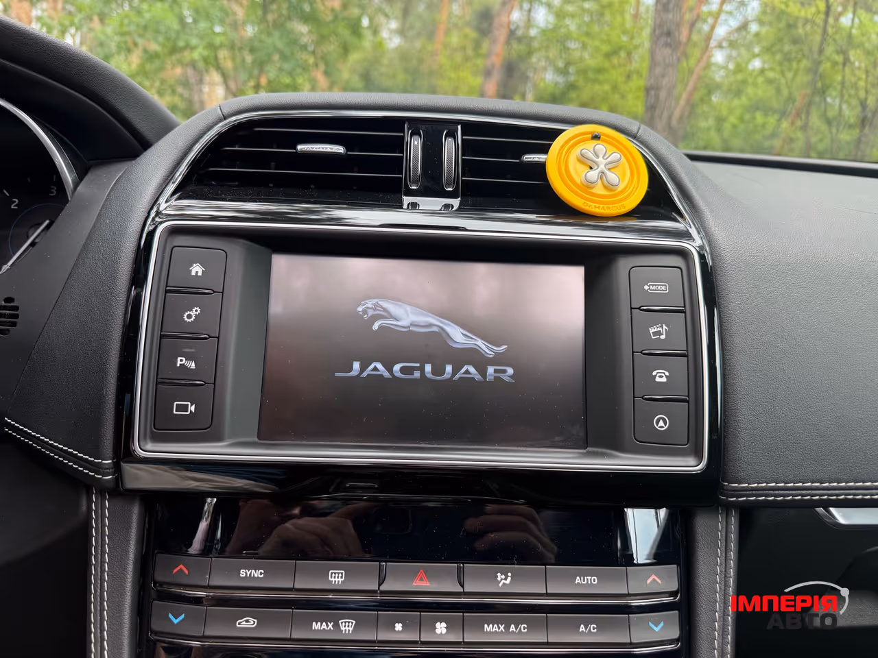 Jaguar F-Pace - фото 23
