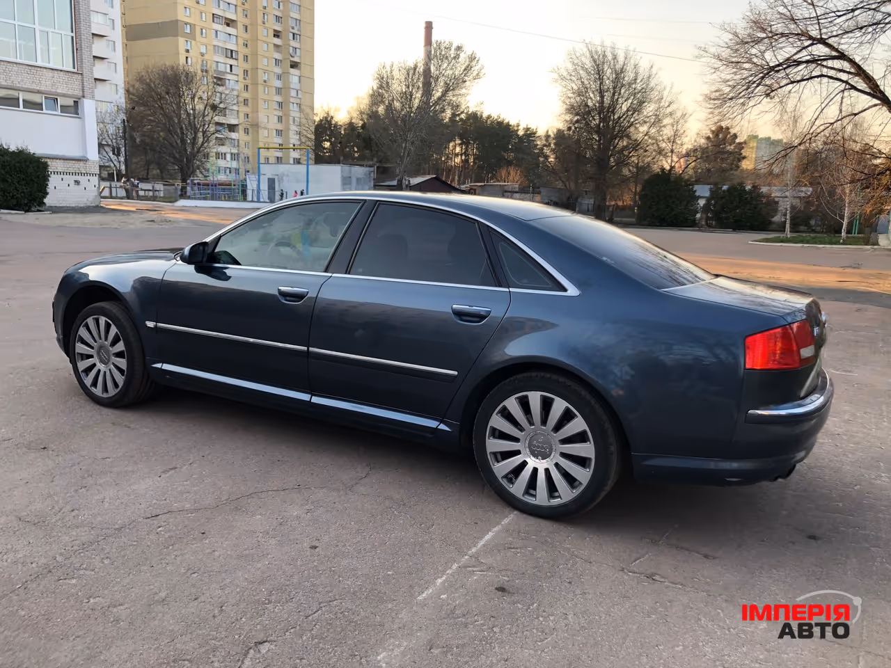 Audi A8 - фото 4