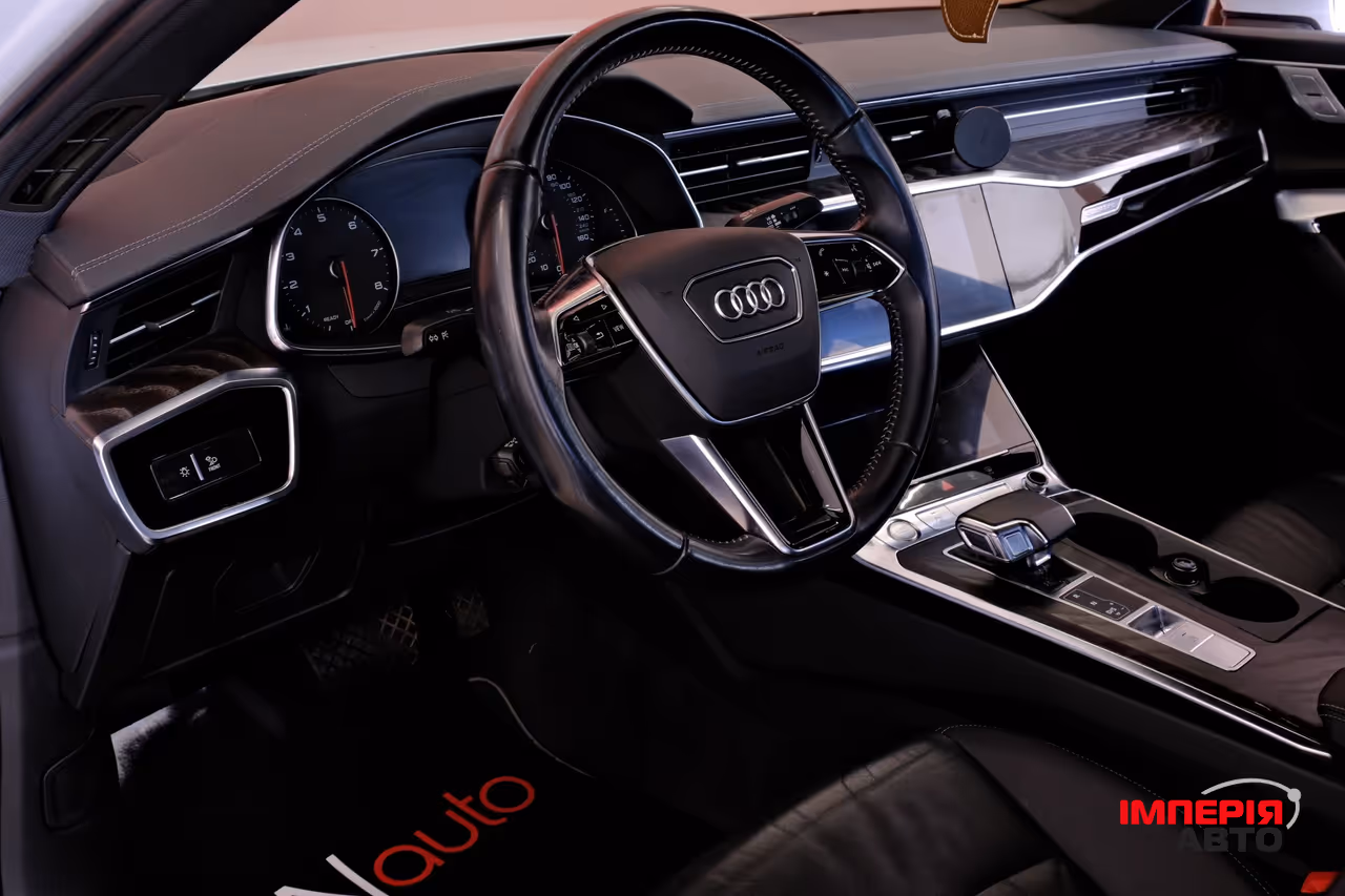 Audi A6 - фото 7