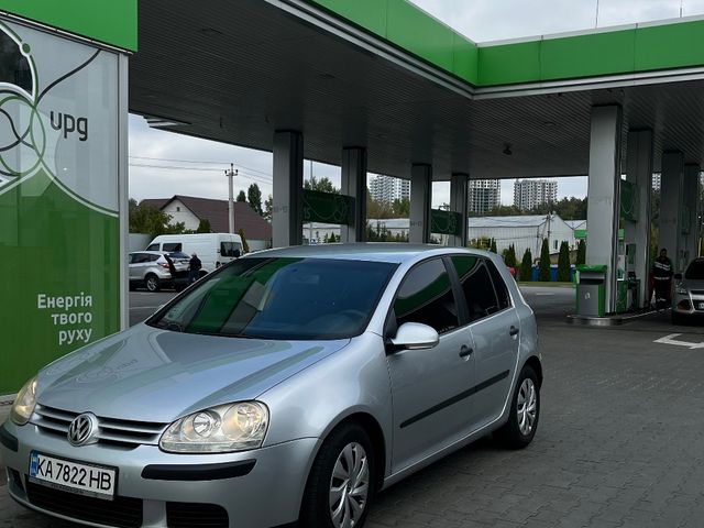 Volkswagen Golf 2004, Вільшанка, $6 000 - зображення 1