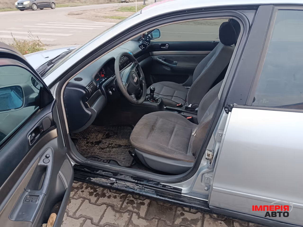 Audi A4 - фото 6