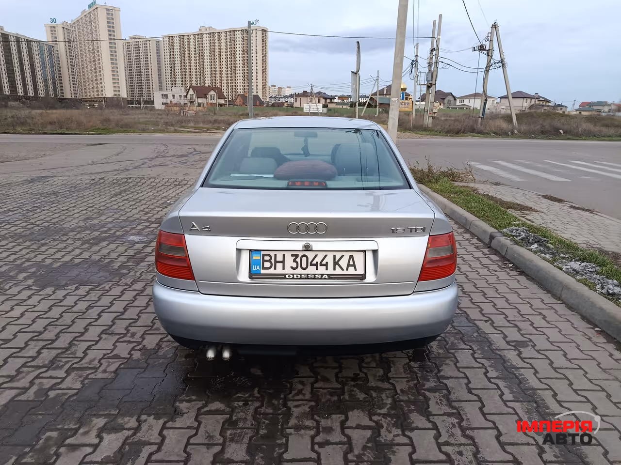 Audi A4 - фото 5