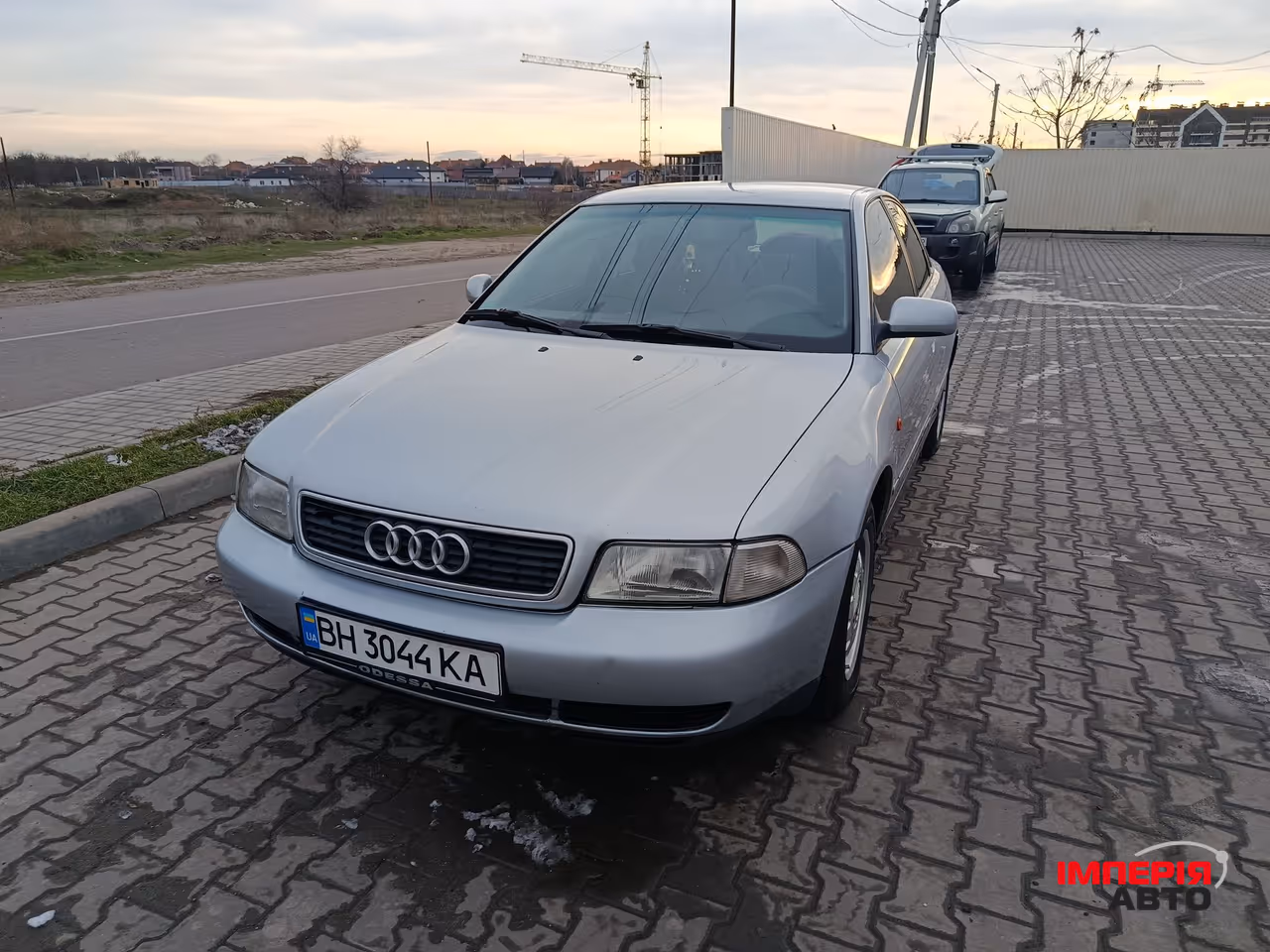 Audi A4 - фото 1