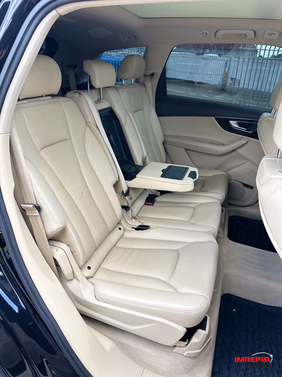 Audi Q7 - фото 13