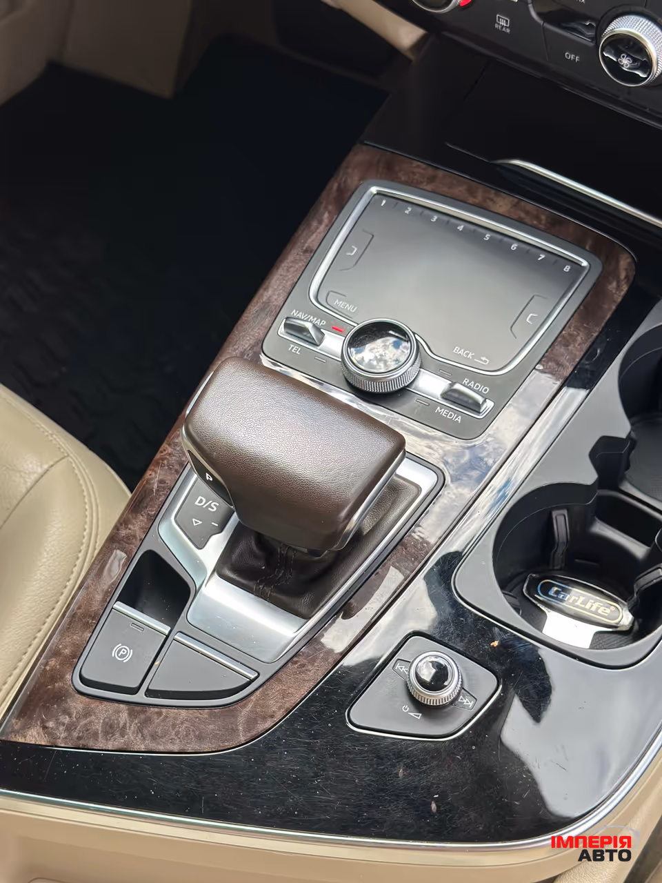Audi Q7 - фото 16