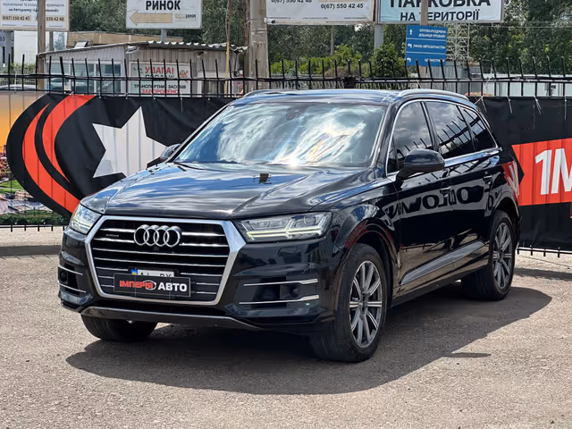 Audi Q7 - фото 2