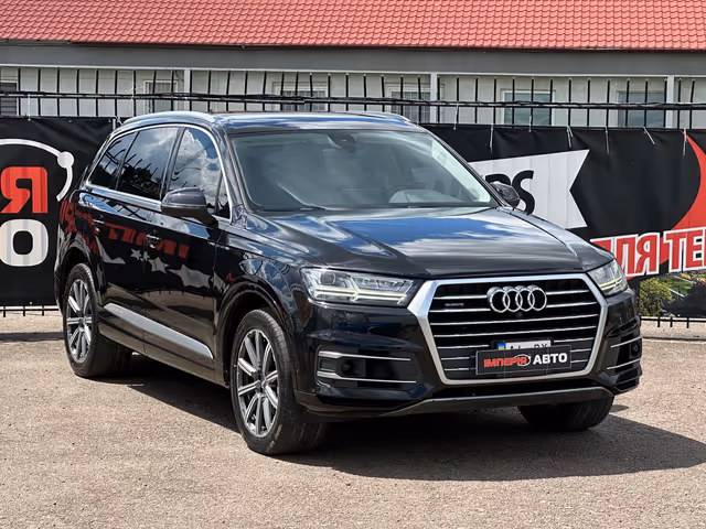 Audi Q7 - фото 3