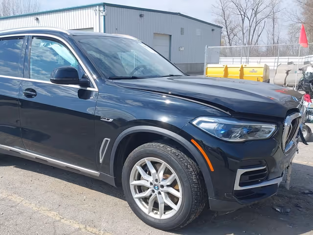 BMW X5 - фото 1