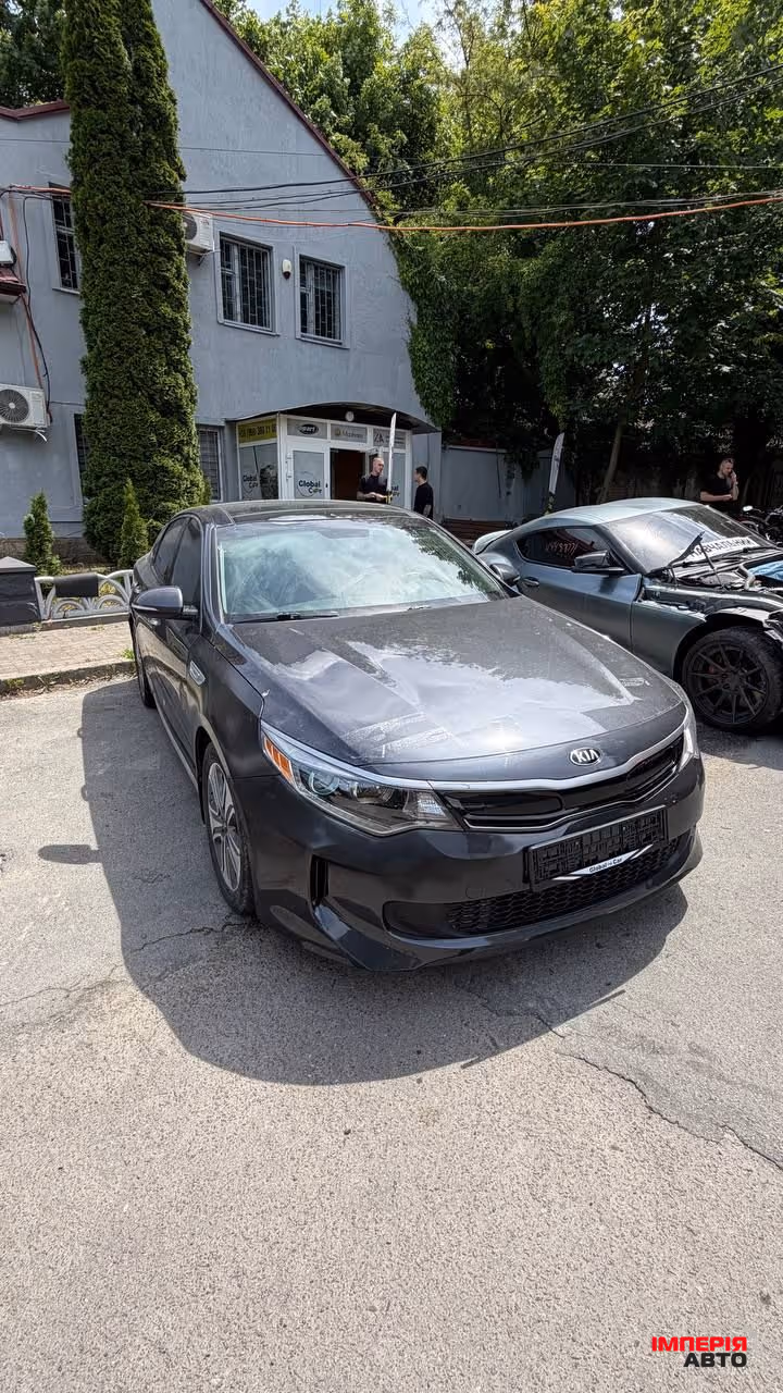 Kia Optima - фото 1