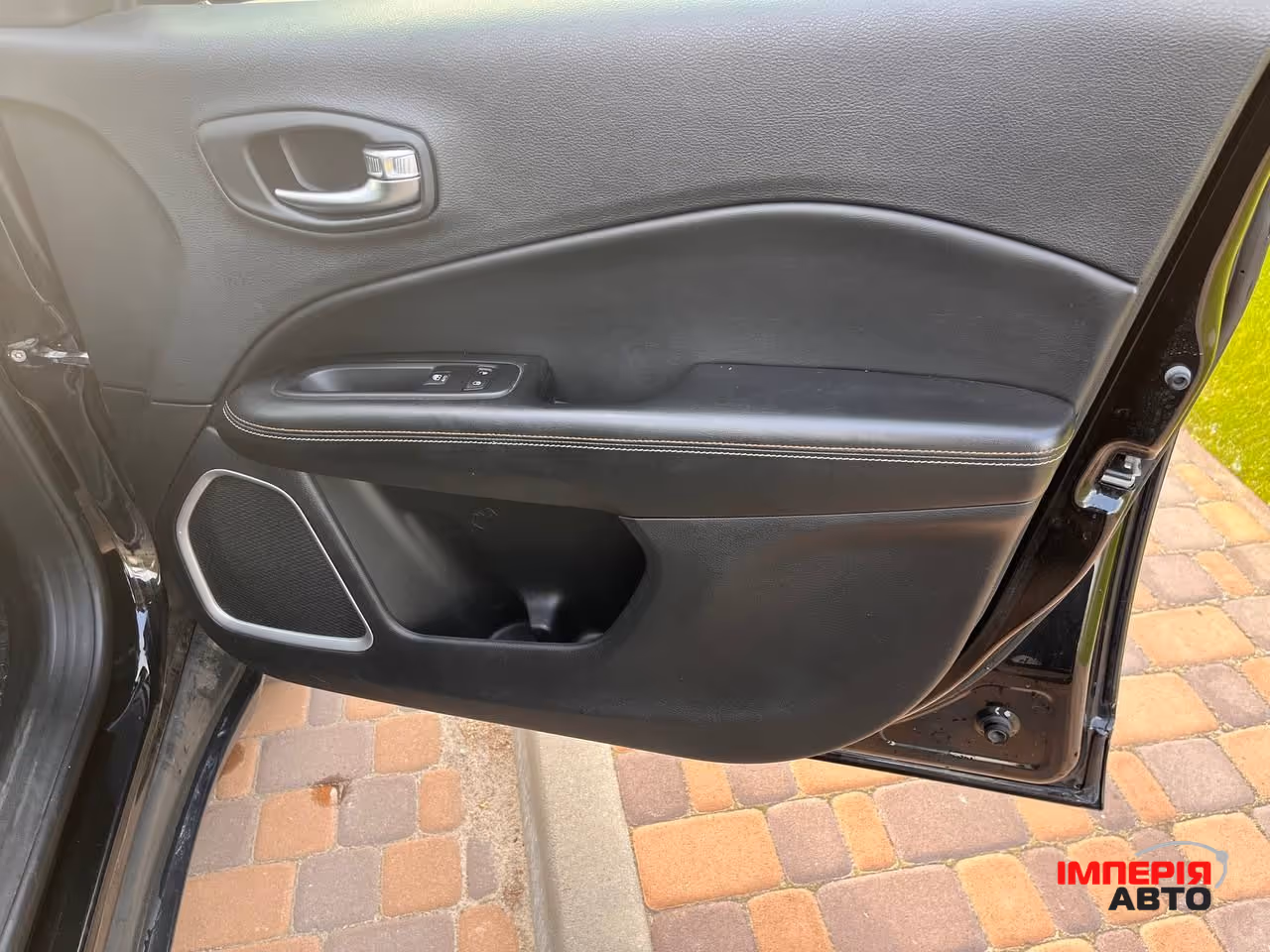 Jeep Compass - фото 13