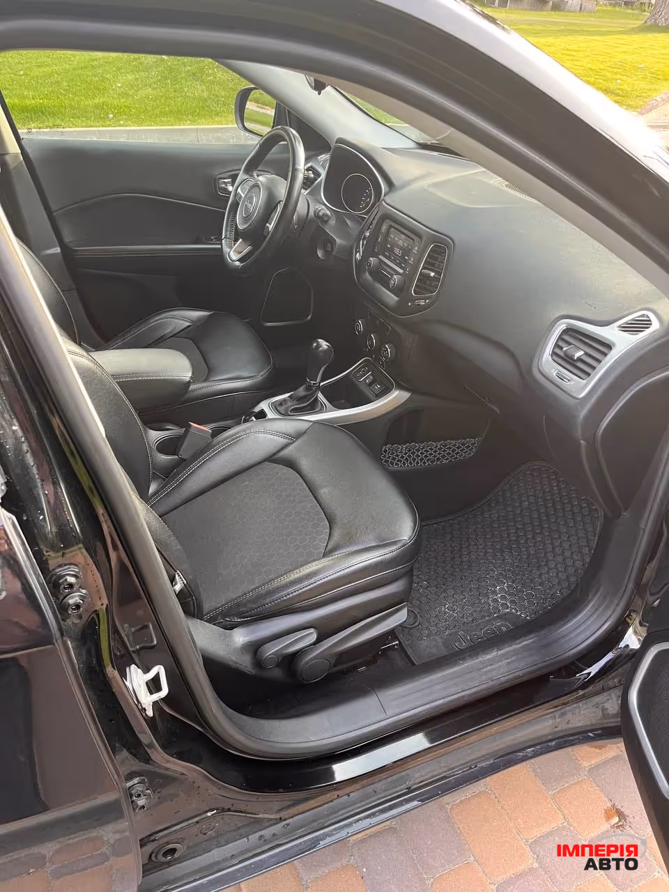 Jeep Compass - фото 8