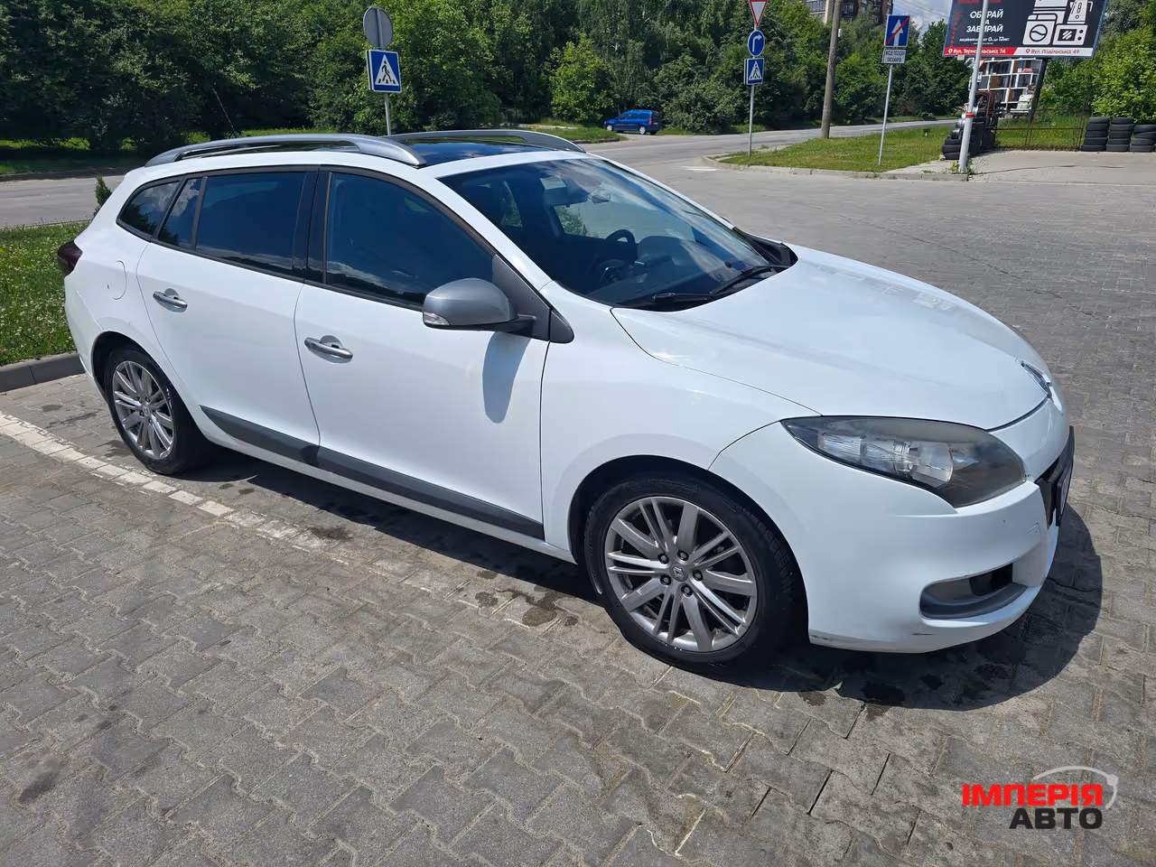 Renault Megane - фото 8