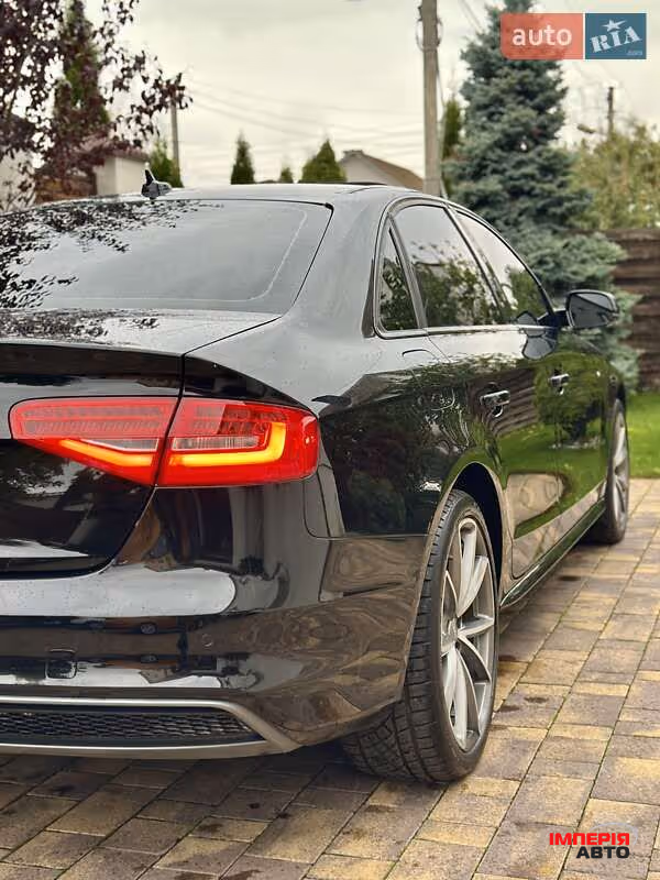 Audi A4 - фото 23