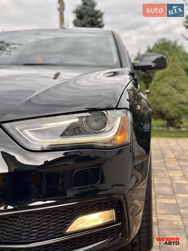 Audi A4 - фото 9