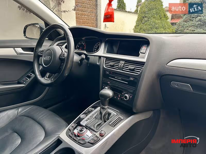 Audi A4 - фото 40
