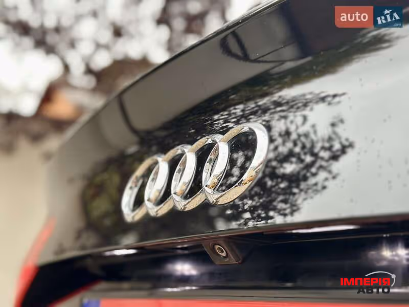 Audi A4 - фото 30