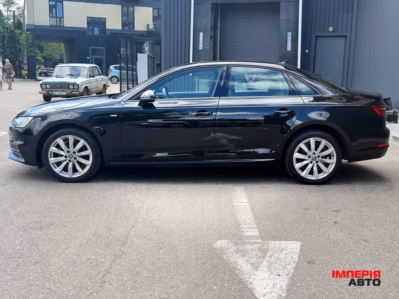 Audi A4 - фото 5