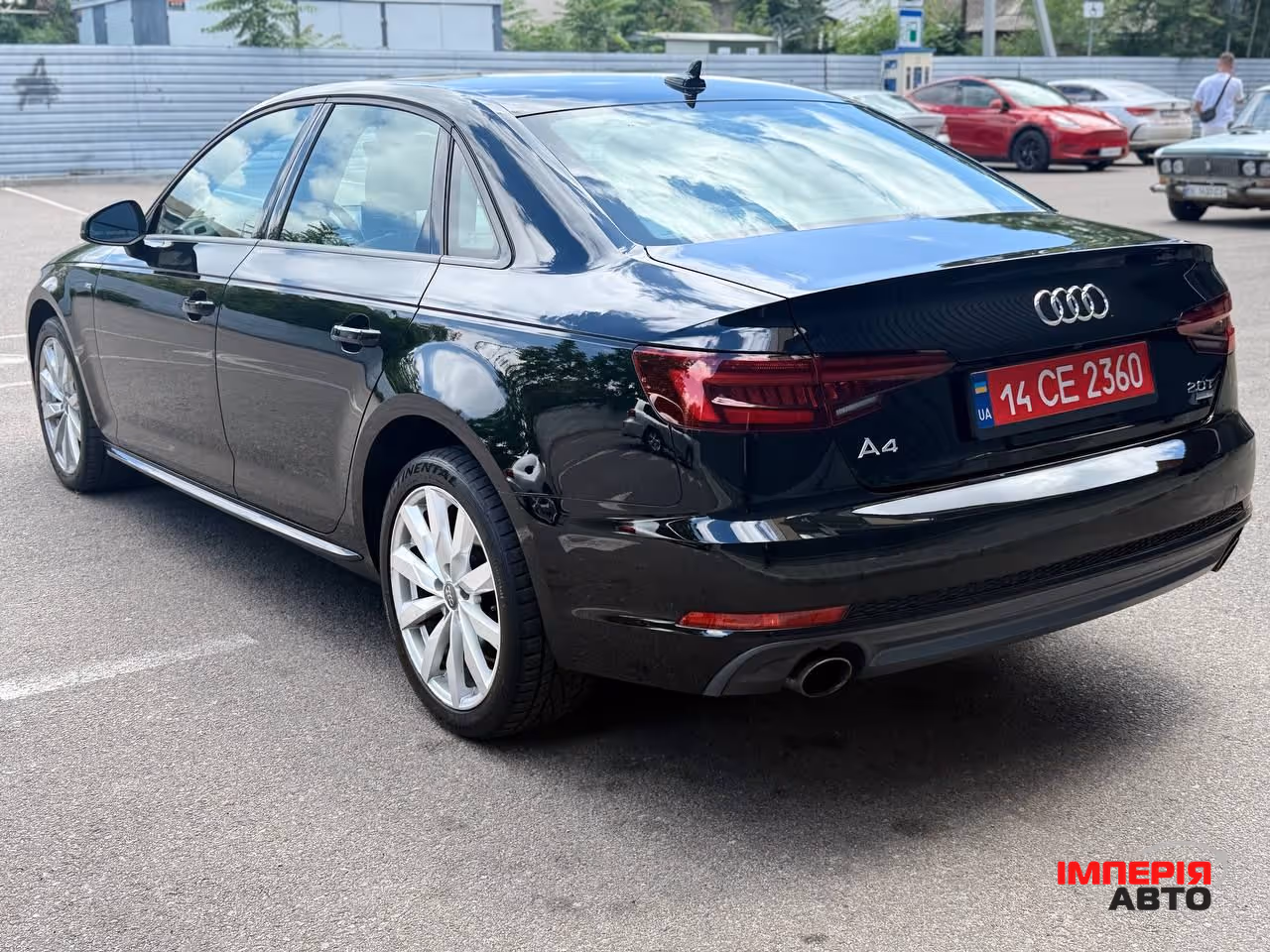 Audi A4 - фото 7