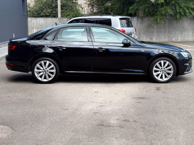 Audi A4 - фото 4
