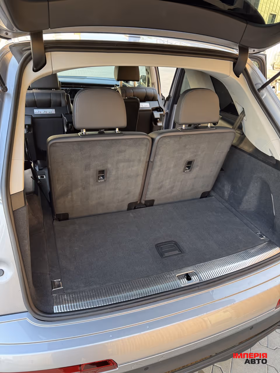 Audi Q7 - фото 28