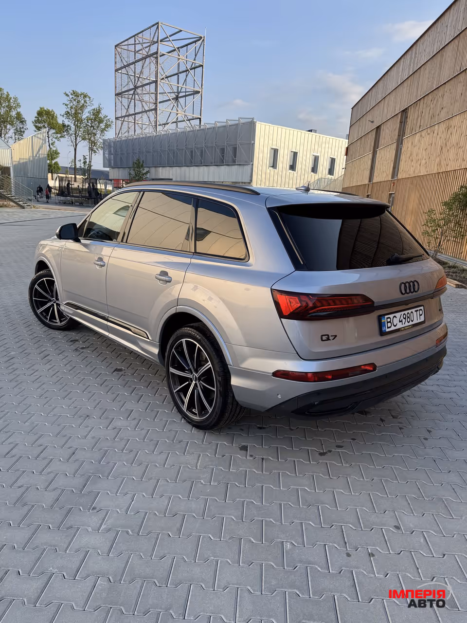 Audi Q7 - фото 5