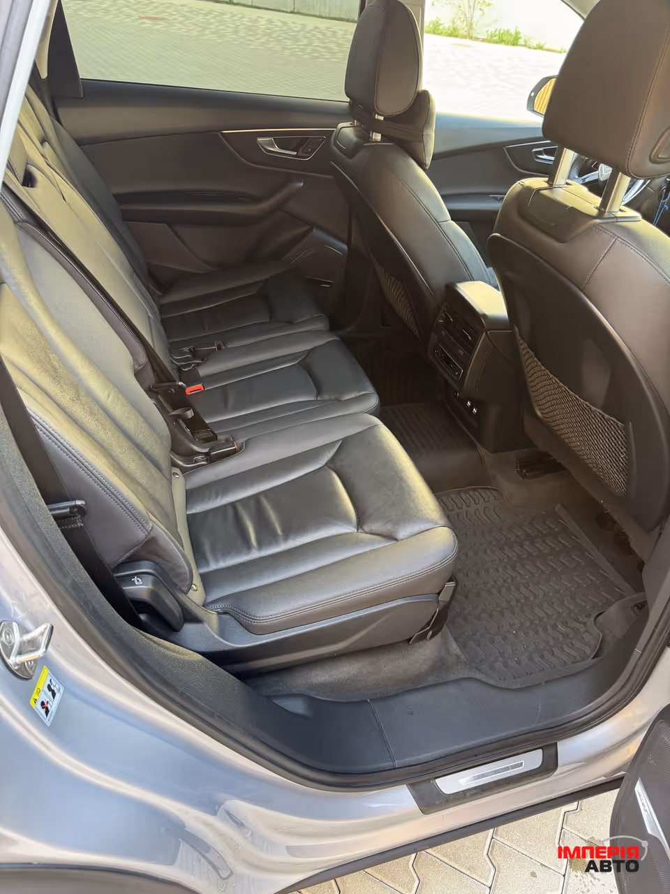 Audi Q7 - фото 13