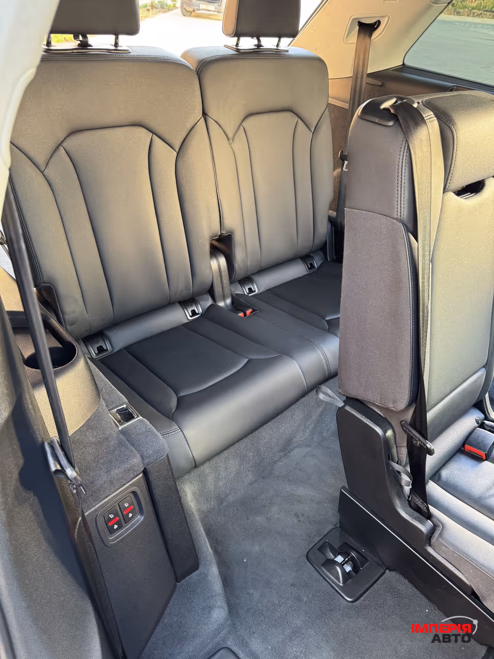 Audi Q7 - фото 27