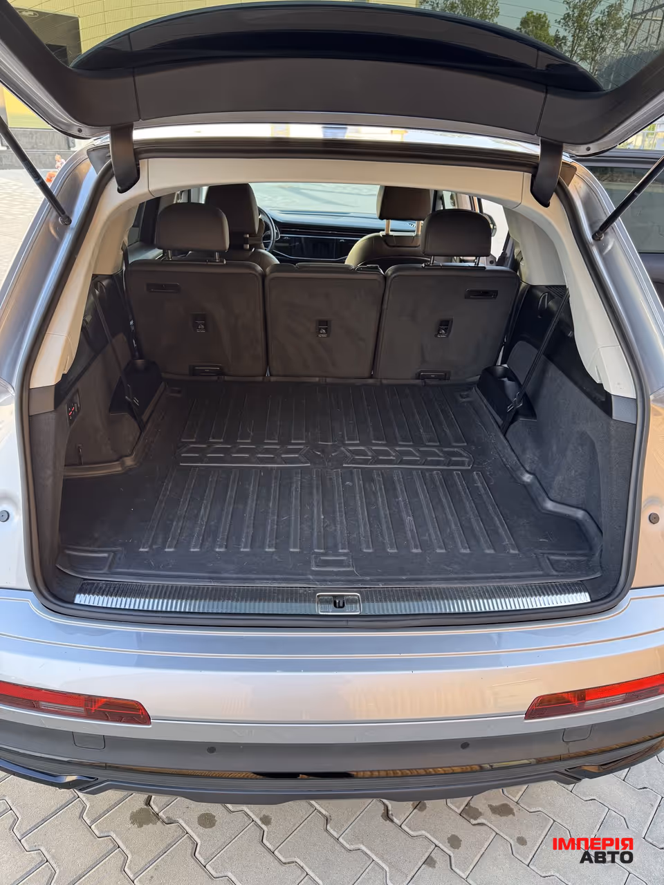 Audi Q7 - фото 14