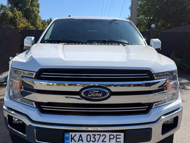 Ford F-150 - фото 1