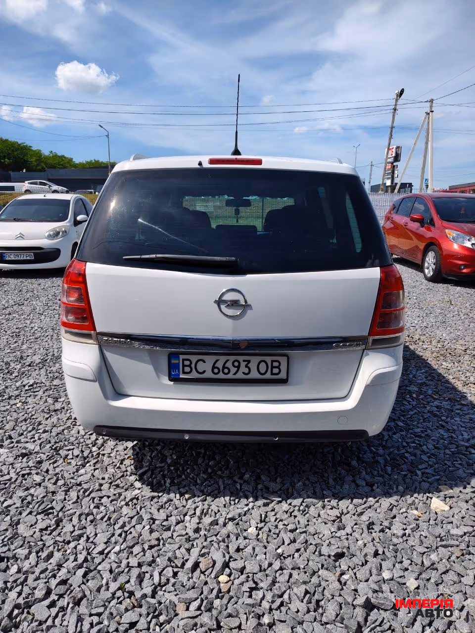 Opel Zafira - фото 13