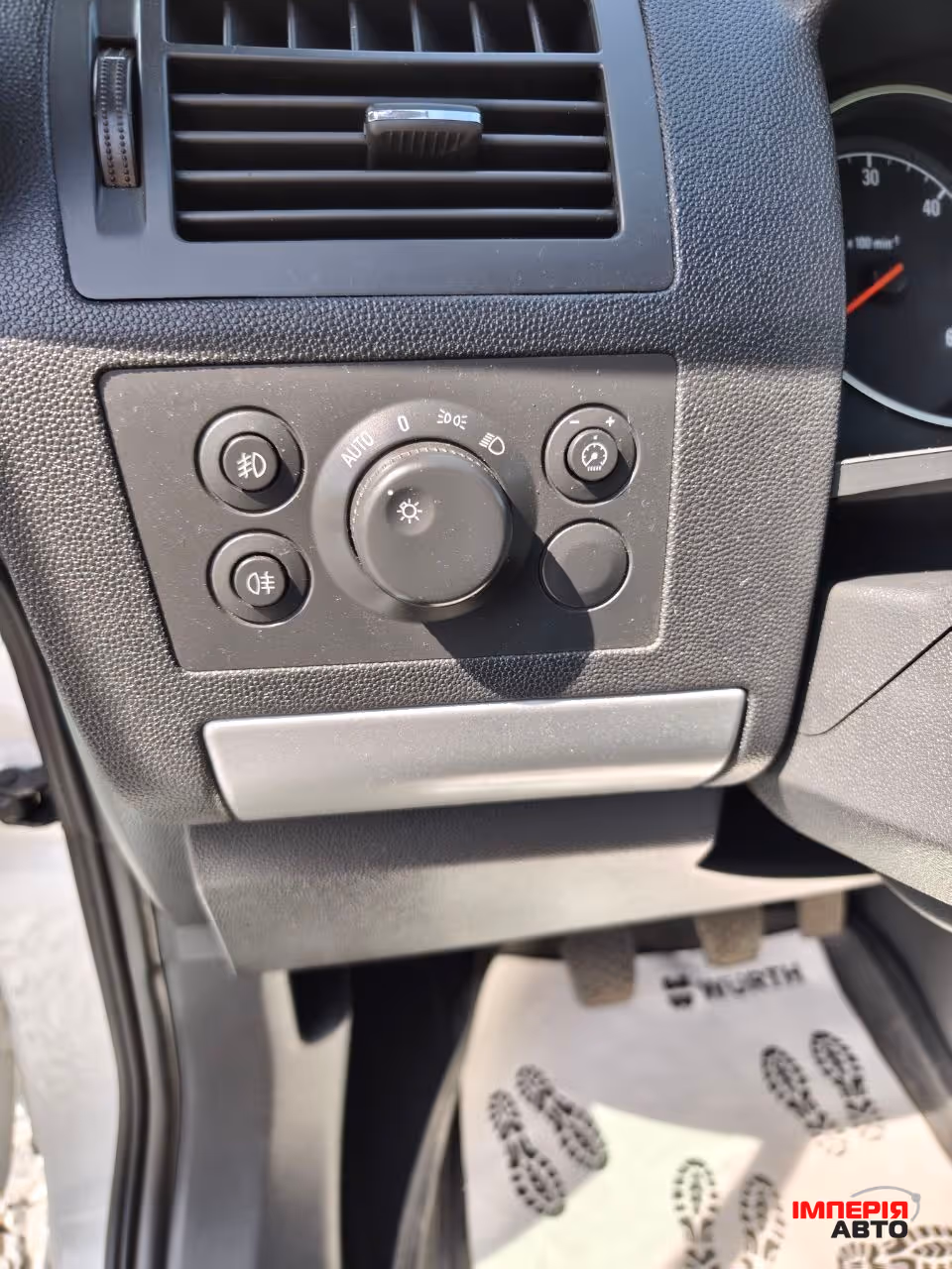 Opel Zafira - фото 32
