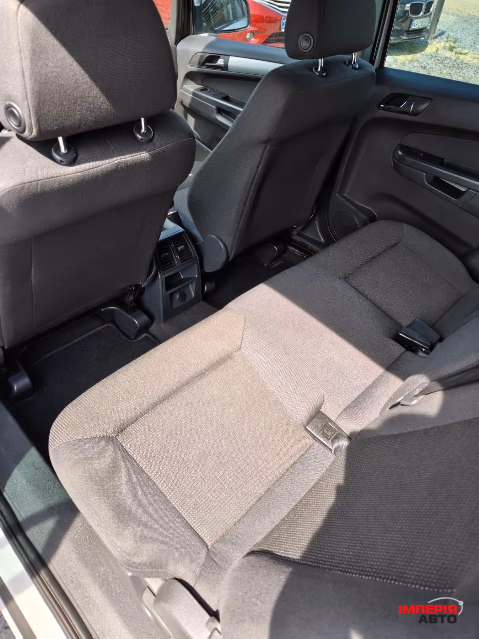 Opel Zafira - фото 16