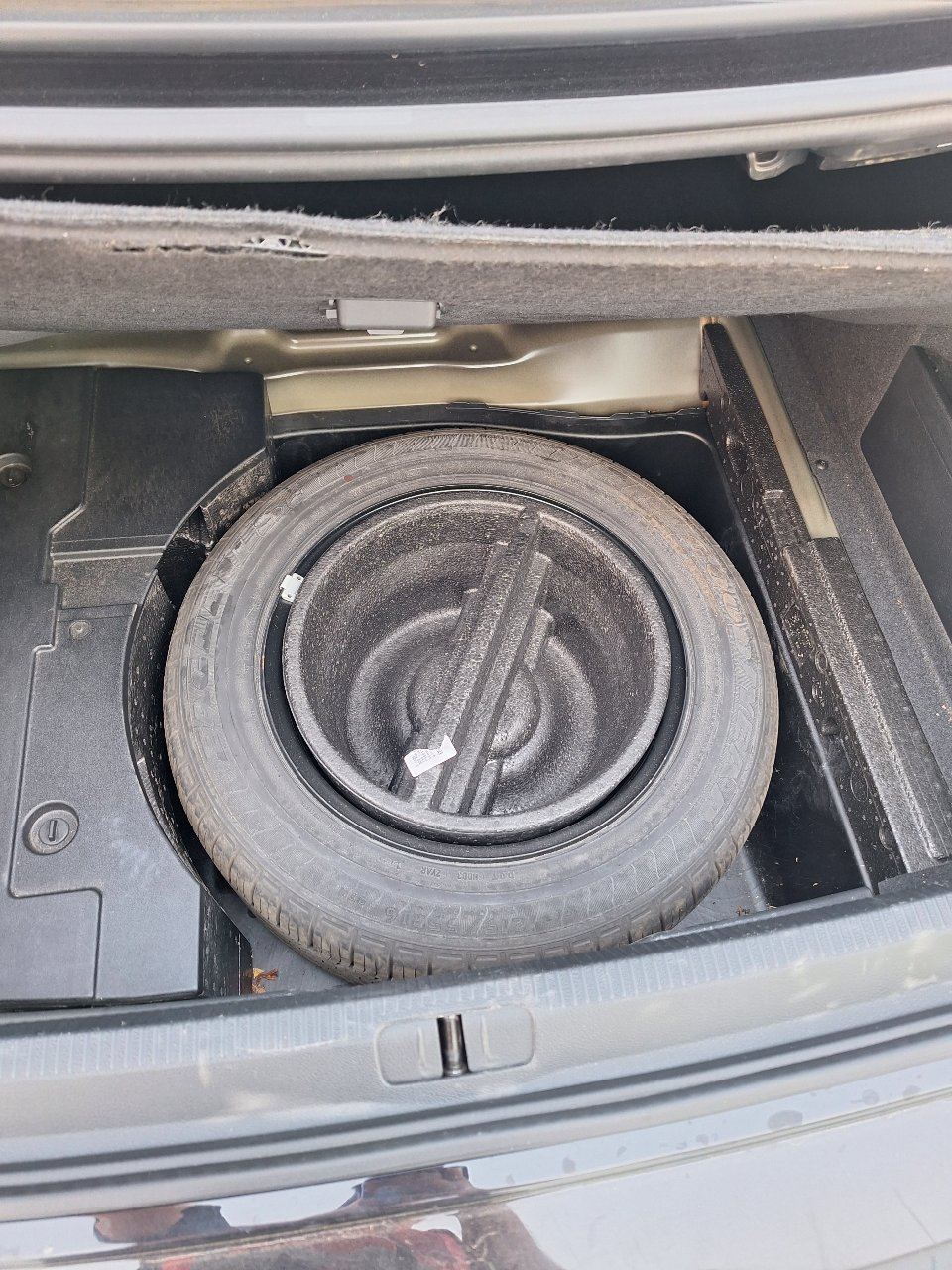 Volkswagen Passat CC - фото 14