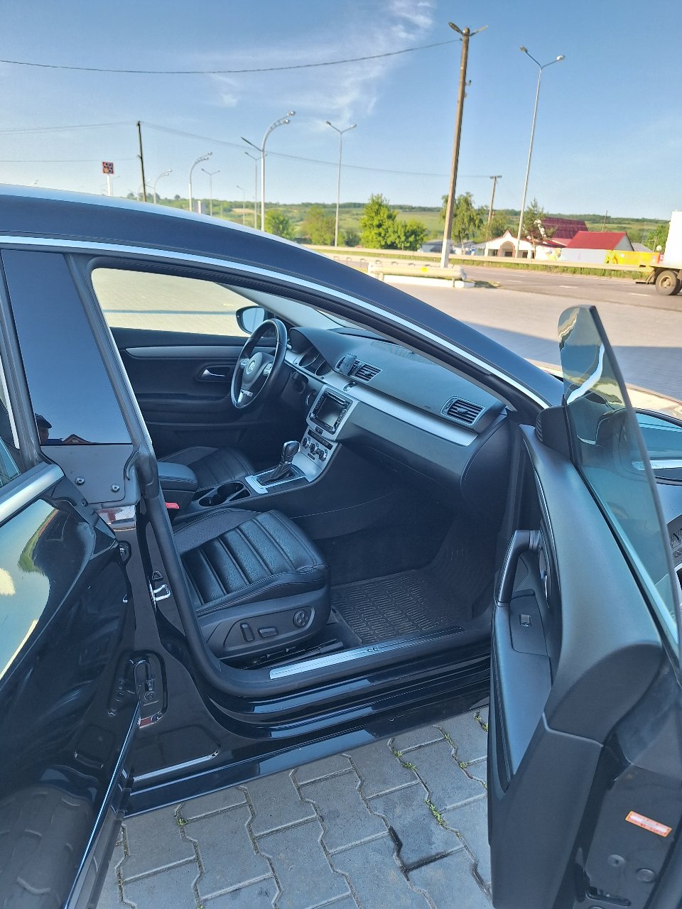 Volkswagen Passat CC - фото 10