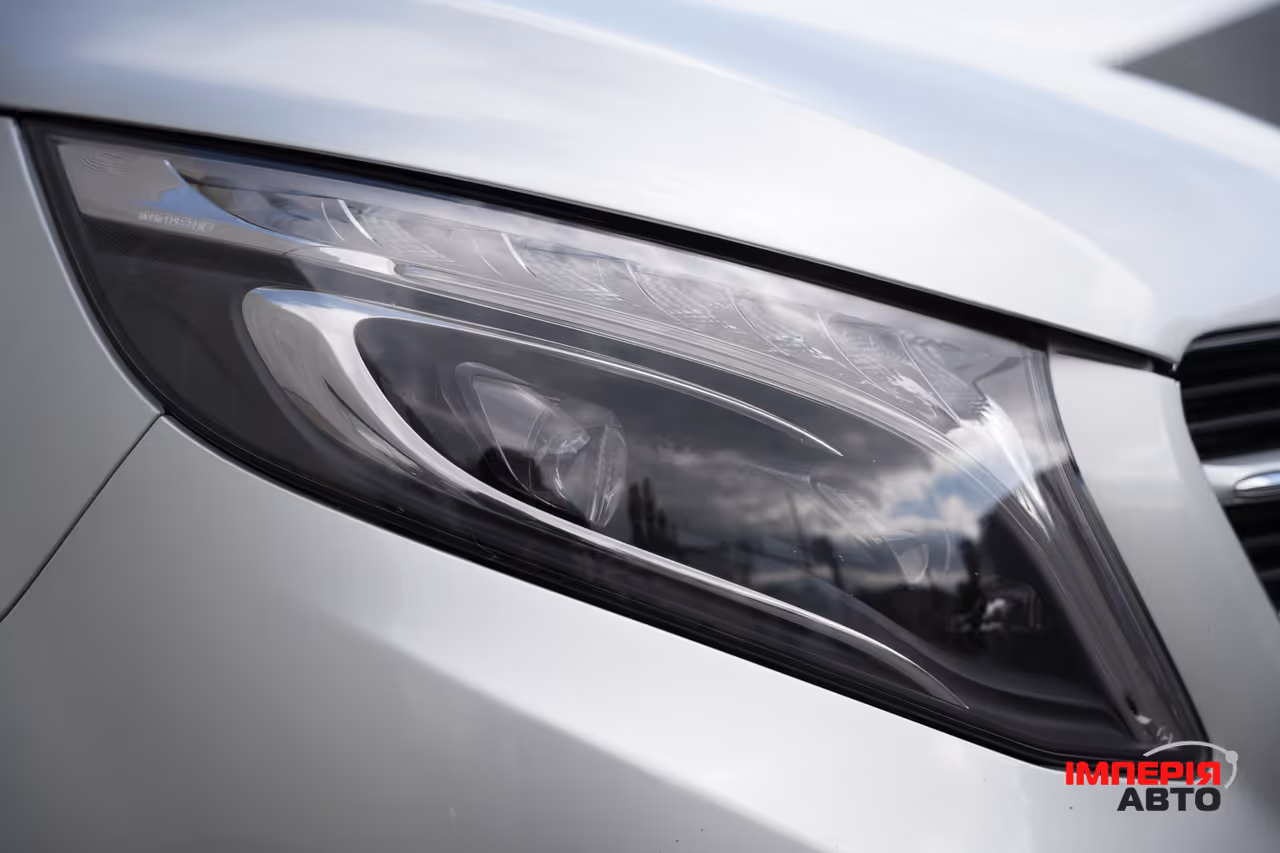 Mercedes-Benz V-Класс - фото 4