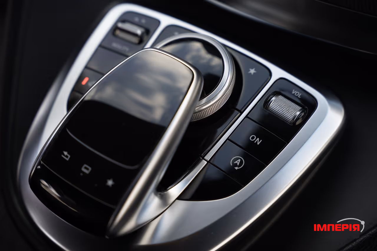 Mercedes-Benz V-Класс - фото 34