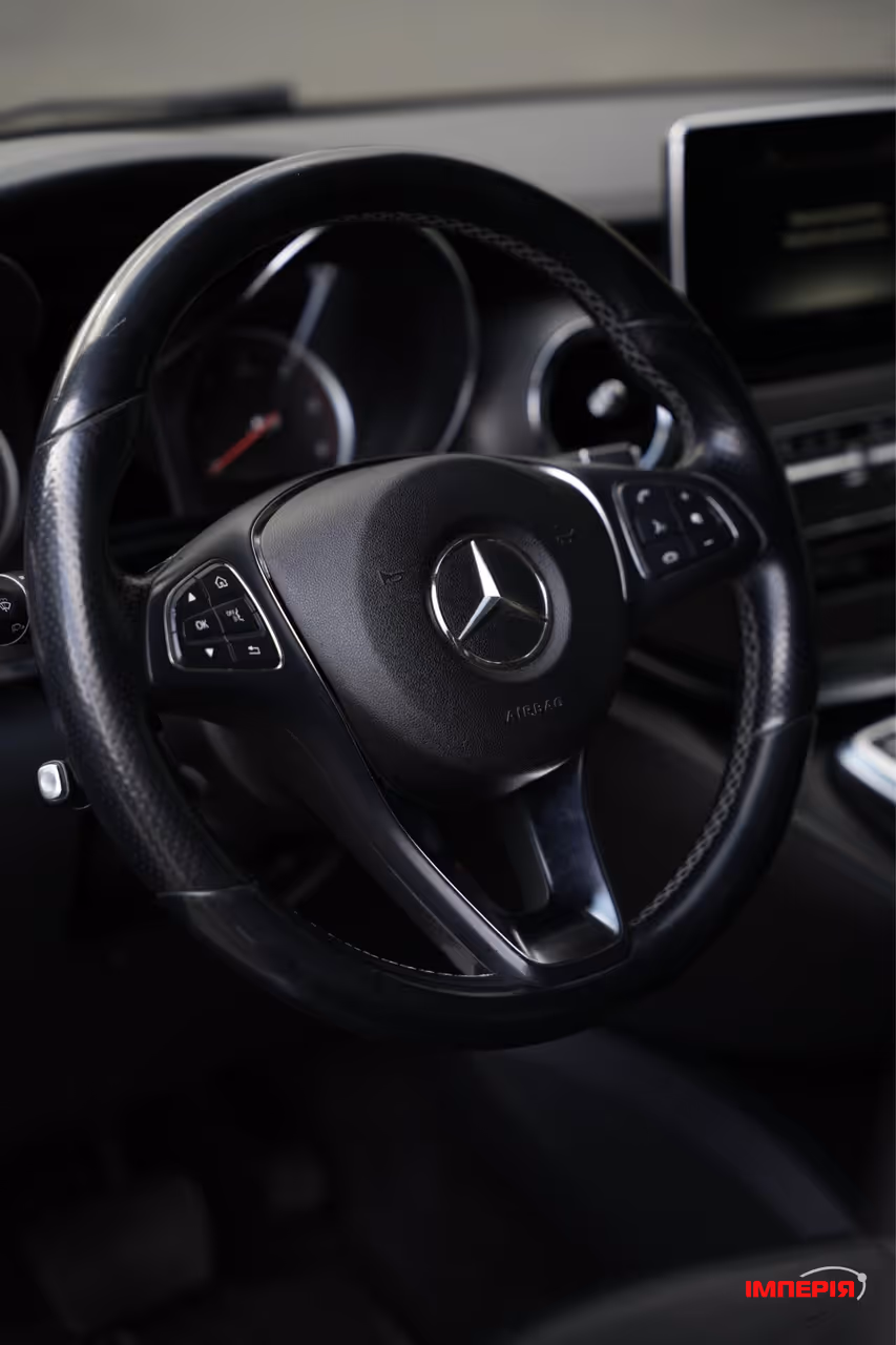 Mercedes-Benz V-Класс - фото 20