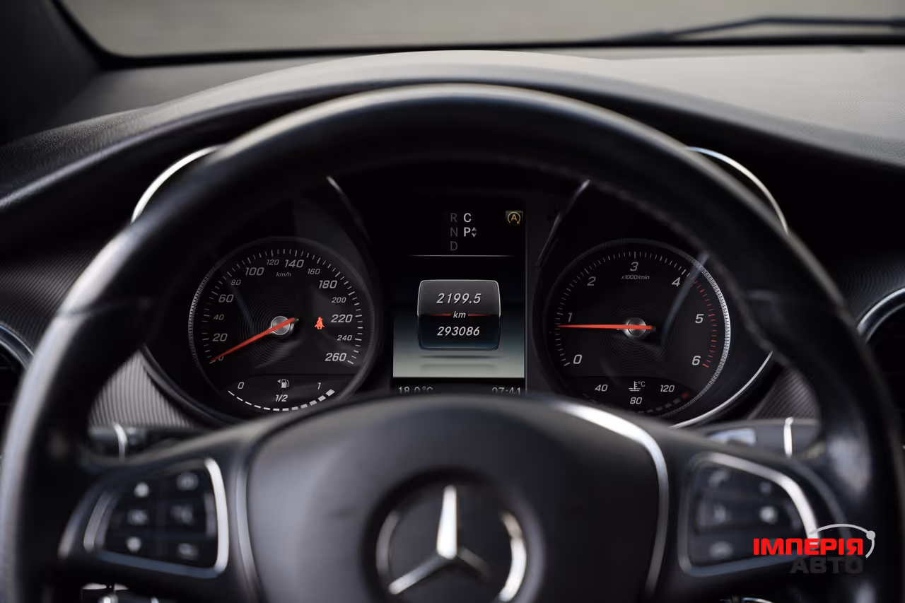 Mercedes-Benz V-Класс - фото 37
