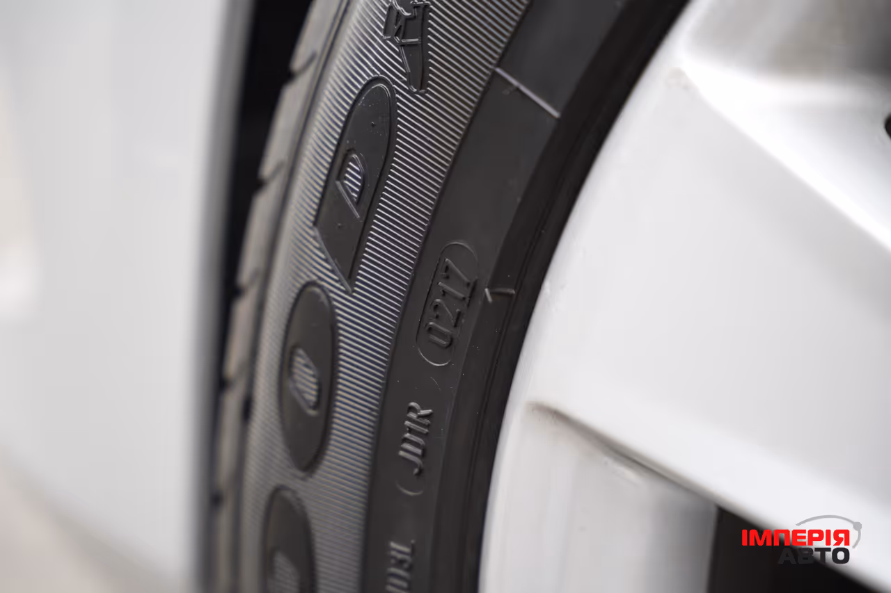 Mercedes-Benz V-Класс - фото 8