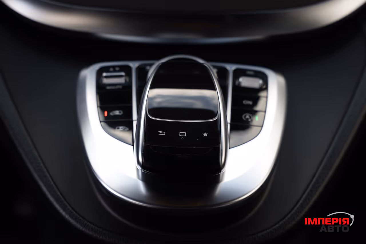 Mercedes-Benz V-Класс - фото 31