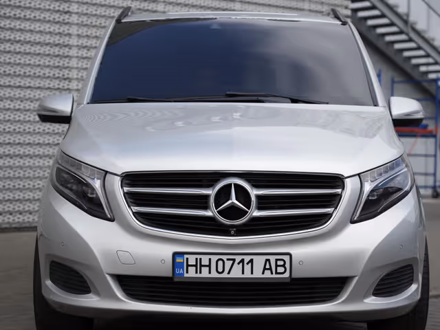 Mercedes-Benz V-Класс - фото 1