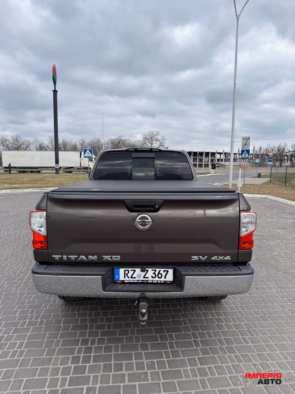 Nissan Titan - фото 6