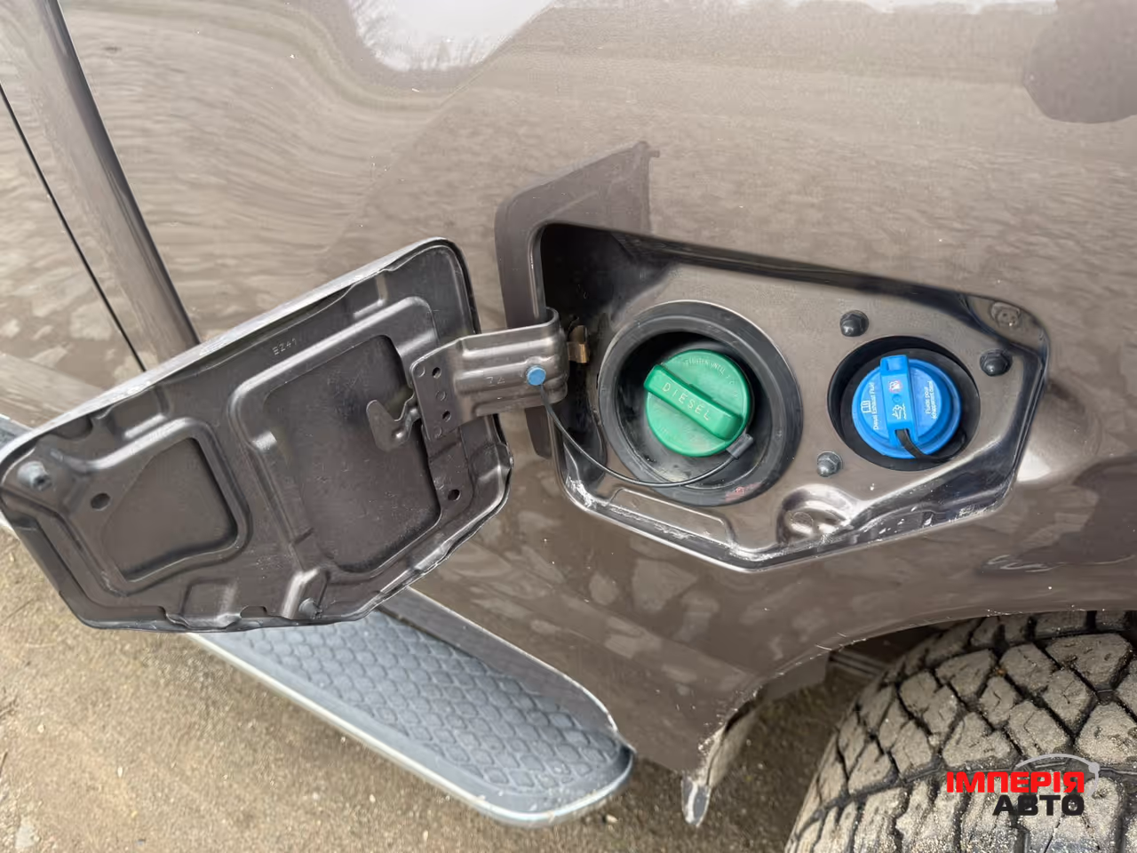Nissan Titan - фото 14