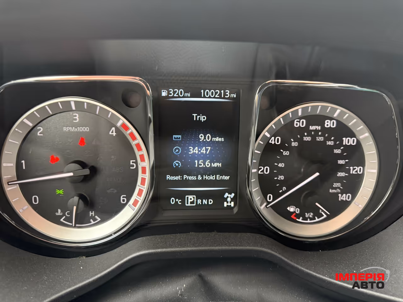 Nissan Titan - фото 13